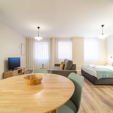 On The Square Studio - City Center By House And People Braga Extérieur photo