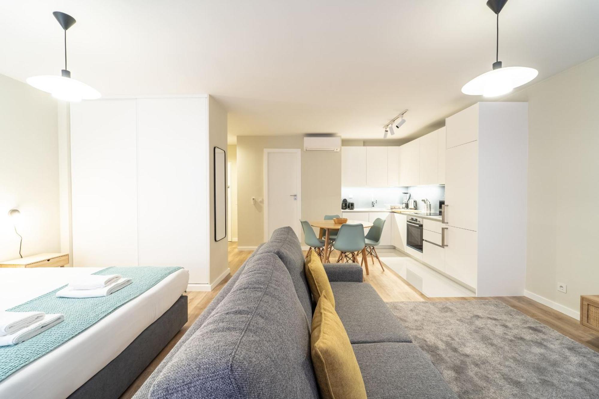 On The Square Studio - City Center By House And People Braga Extérieur photo